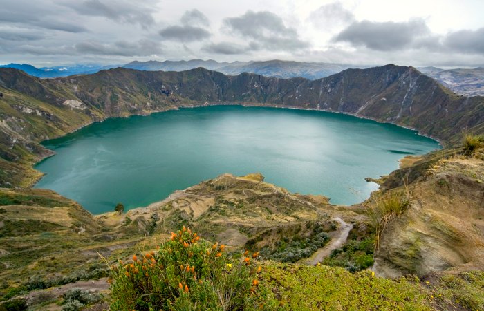 Ecuador and Galapagos itineraries - Quilatoa crater lake