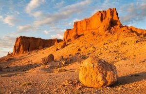 The Flaming cliffs - Bayanzag - Gobi Desert