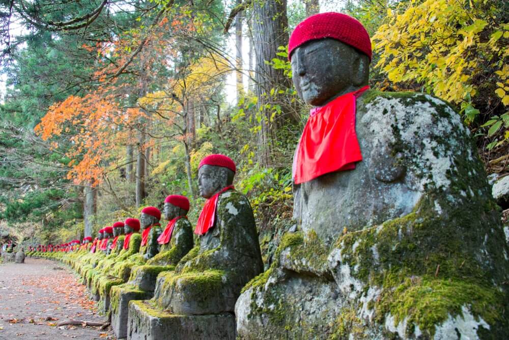 Family holidays in Japan + Jizo statues, Kanmangafuchi, Nikko