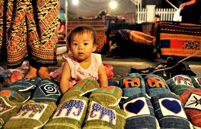 Night market in Laos - Laos itineraries