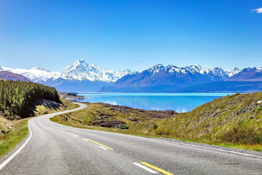 Mount Cook and Lake Pukaki - family-friendly holidays in New Zealand
