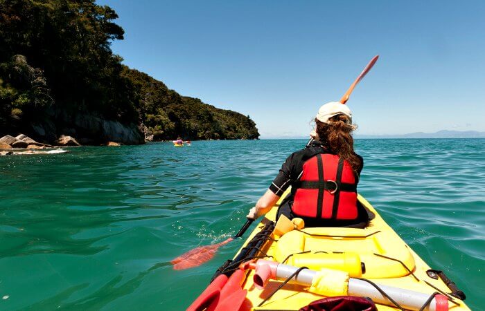 Young women kayaking in Abel Tasman National Park - New Zealand customer reviews