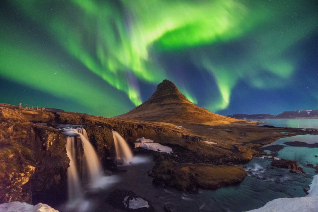 Northern lights in Iceland - family holidays with Stubborn Mule