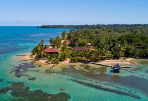Panama and Costa Rica itinerary, family-friendly beach on Bocas del Toro